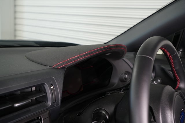 86 ZN6 BRZ メーターバイザー アルカンターラ 赤ステッチ ts ⑤ 86 ZN6 BRZ メーターバイザー アルカンターラ 赤ステッチ ts ⑤